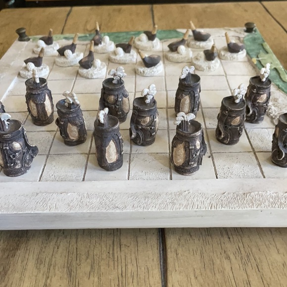 Hen Feathers Golf Checkers Set - Picture 4 of 15